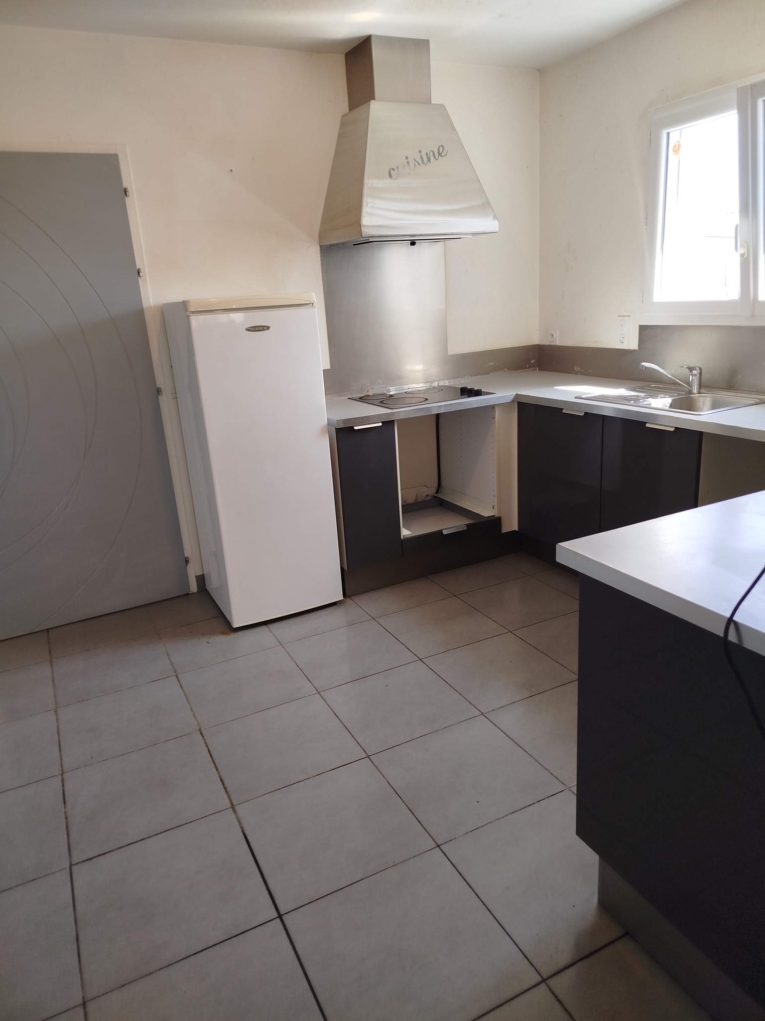 Cuisine après nettoyage professionnel LP.CLEANS — résultat impeccable